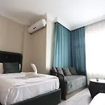 치어스 라이트하우스