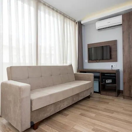بيت شباب تشيرز ليت هاوس اسطنبول