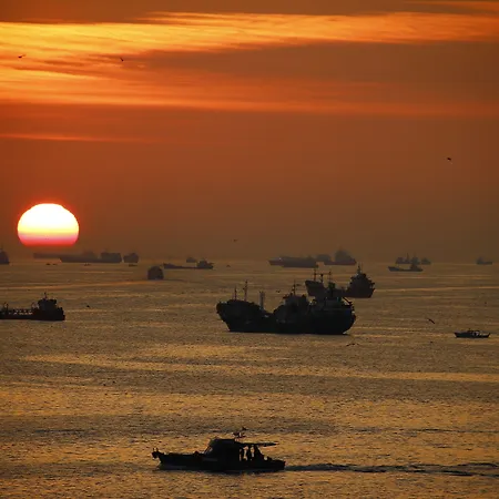 Cheers Lighthouse * Κωνσταντινούπολη