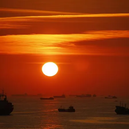 Cheers Lighthouse Hostel *