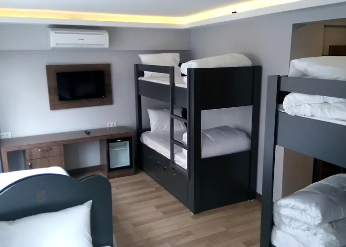 Cheers Lighthouse * Istanbul