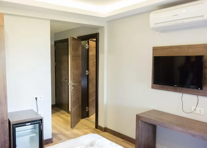 Cheers Lighthouse Istanbul