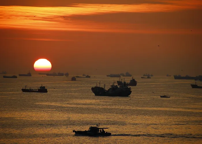 Cheers Lighthouse * Istanbul