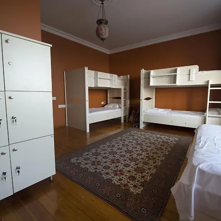 Cheers Lighthouse Hostel *