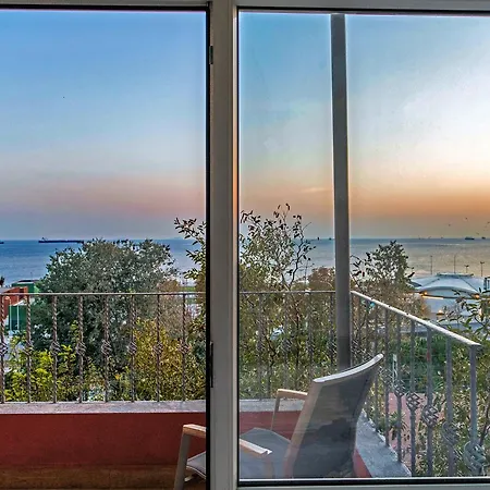 Cheers Lighthouse Hostel İstanbul