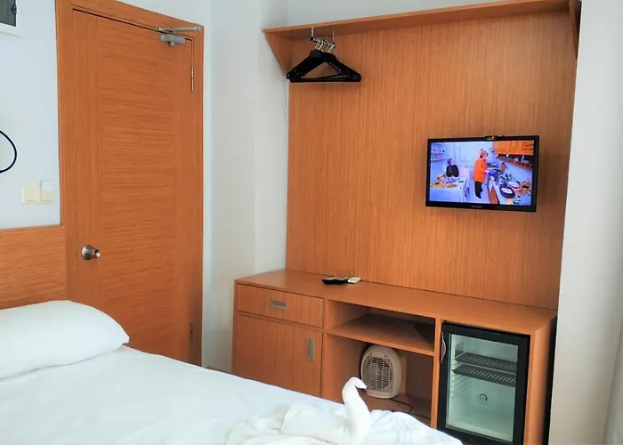 Cheers Lighthouse Istambul