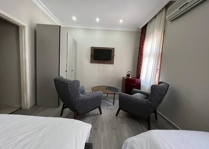 Cheers Lighthouse Istambul